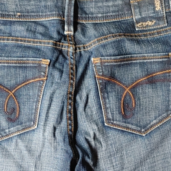 Good ole jeans - Picture 2 of 3